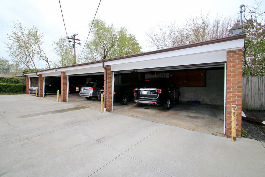 More Photos Of 18051 Lake Shore Blvd, Cleveland Apartments For Sale