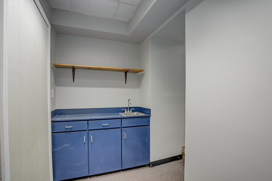 More Photos Of 118 W 5th St, Covington Loft Creative Space For Sale