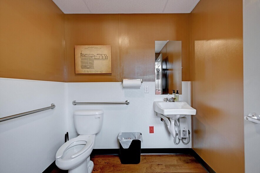 More Photos Of 804 Highway 304, Gonzales Loft Creative Space For Sale