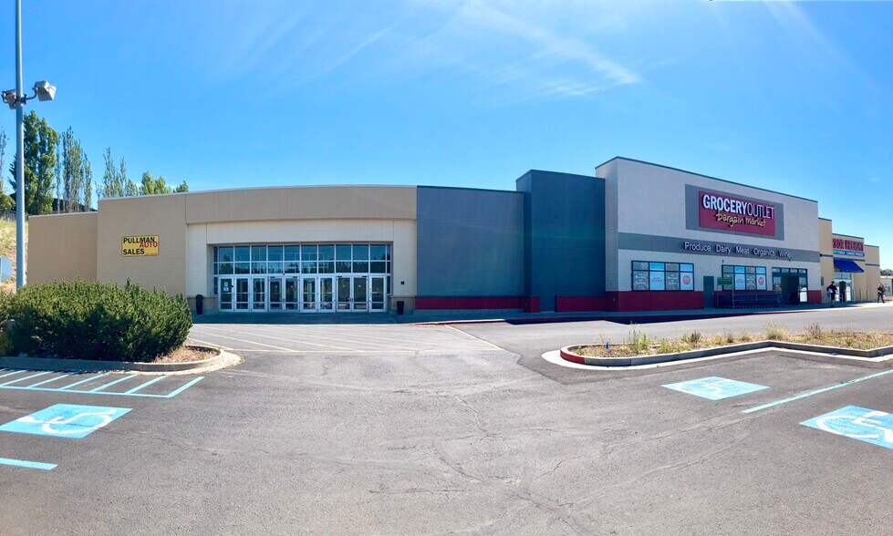 More Photos Of 1450 S Grand Ave, Pullman Storefront For Lease