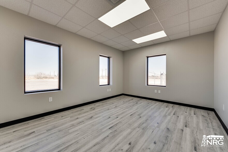 More Photos Of 3015 W County Road 135, Midland Warehouse For Sale