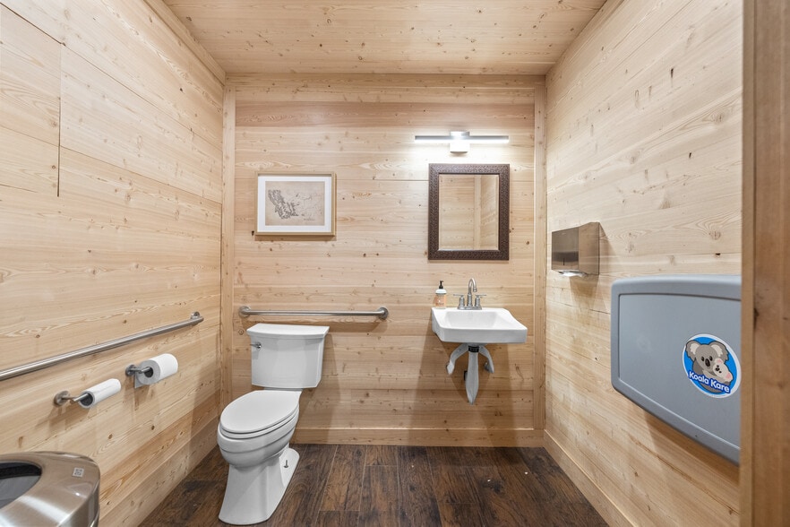 More Photos Of 17 2nd St E, Kalispell Storefront Retail Office For Sale