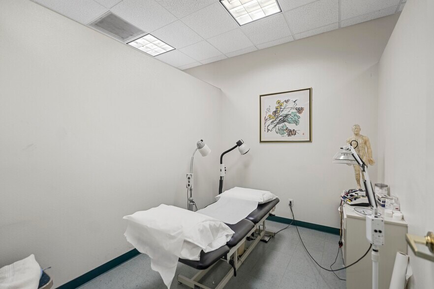 More Photos Of 7548 Garvey Ave, Rosemead Medical For Sale