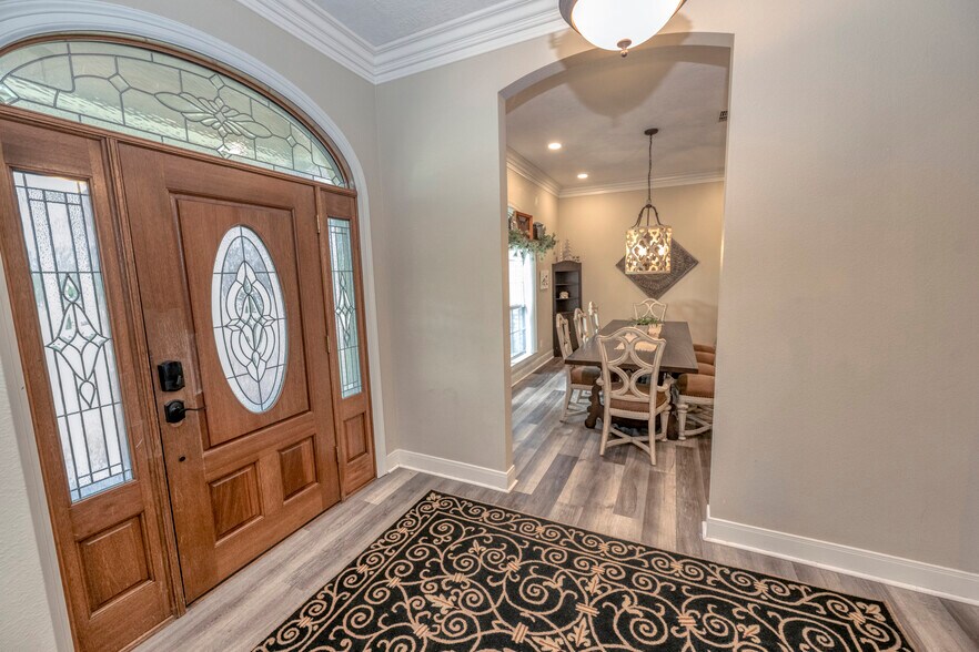 More Photos Of 1440-A TX-237, Round Top Flex For Sale