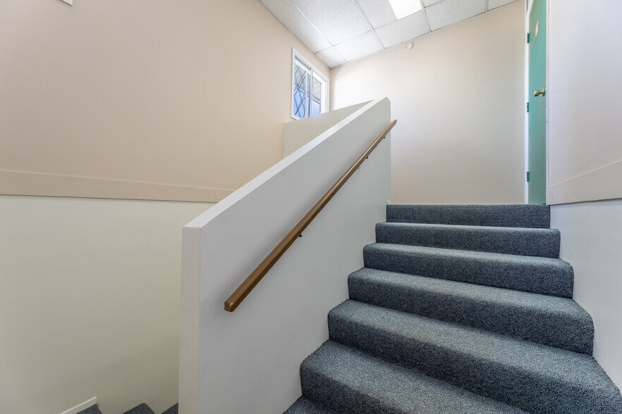 More Photos Of 157 Wade Av W, Penticton Apartments For Sale