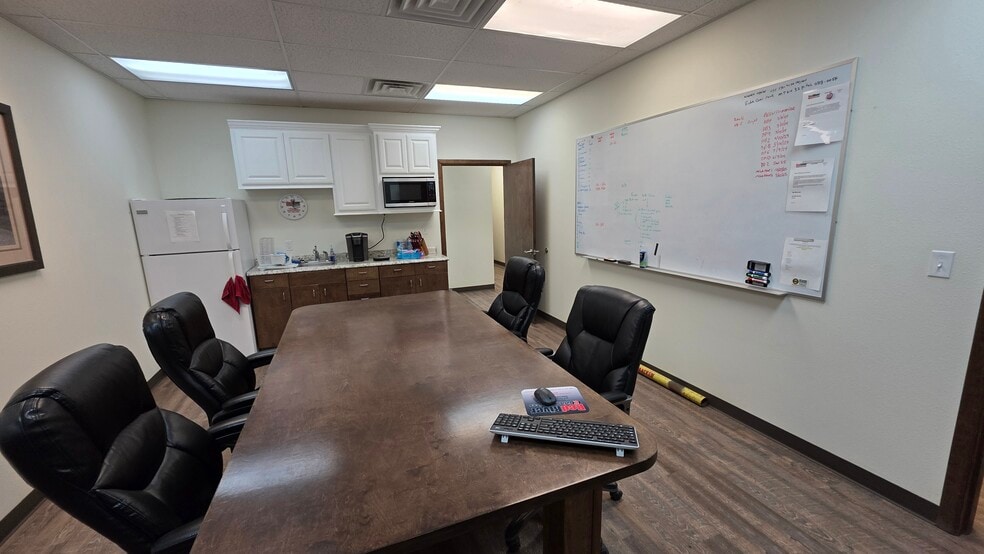 More Photos Of 8211 E County Road 62, Midland Warehouse For Sale