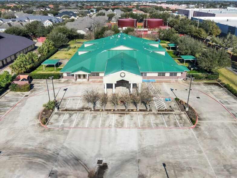 More Photos Of 20417 S University Blvd, Missouri City Schools For Lease