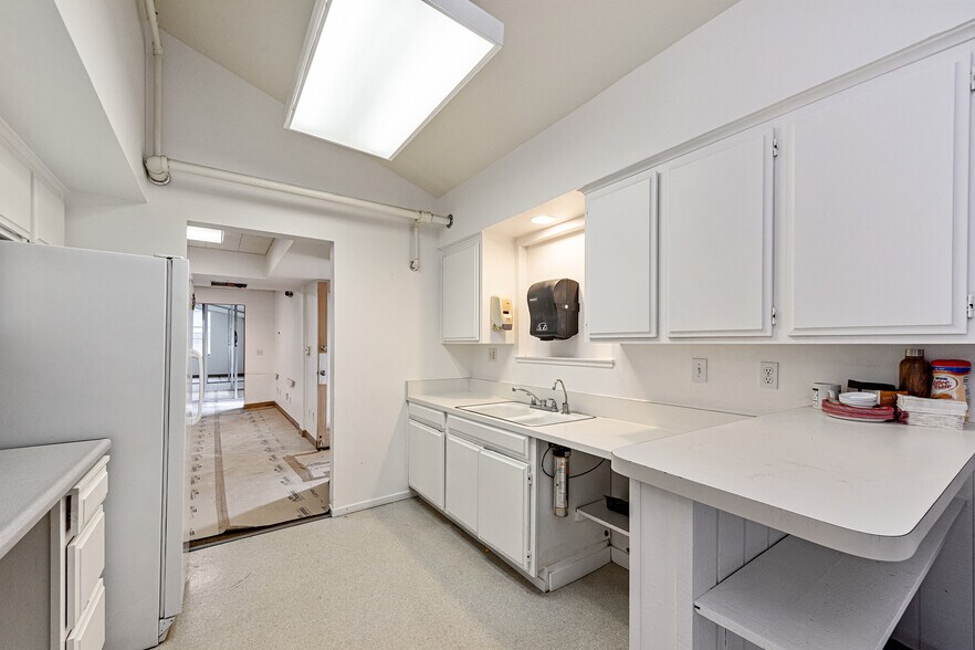 More Photos Of 1247 Broadway, Sonoma Office Residential For Lease