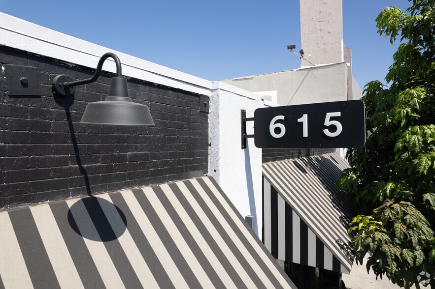 More Photos Of 615 N Western Ave, Los Angeles Storefront For Lease