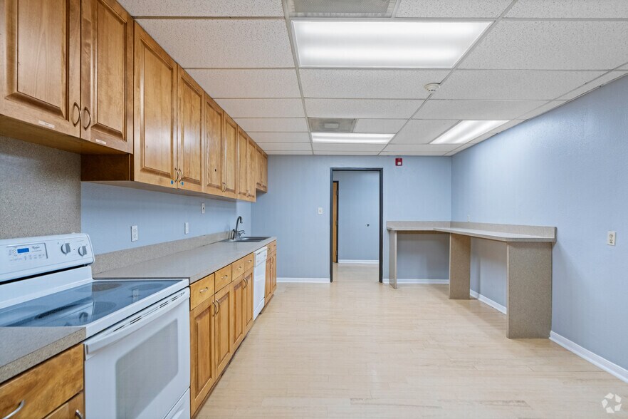 More Photos Of 17810 Spring Creek Forest Dr, Spring Schools For Lease