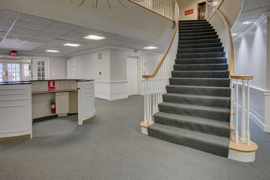 More Photos Of 1 Rossmoor Dr, Monroe Township Medical For Lease