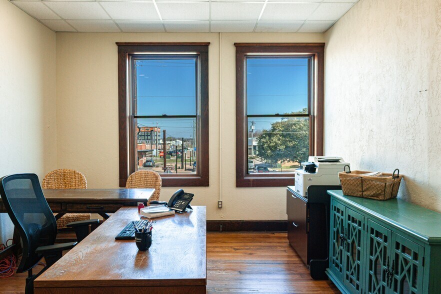 More Photos Of 123 William J Bryan Parkway, Bryan Warehouse For Sale