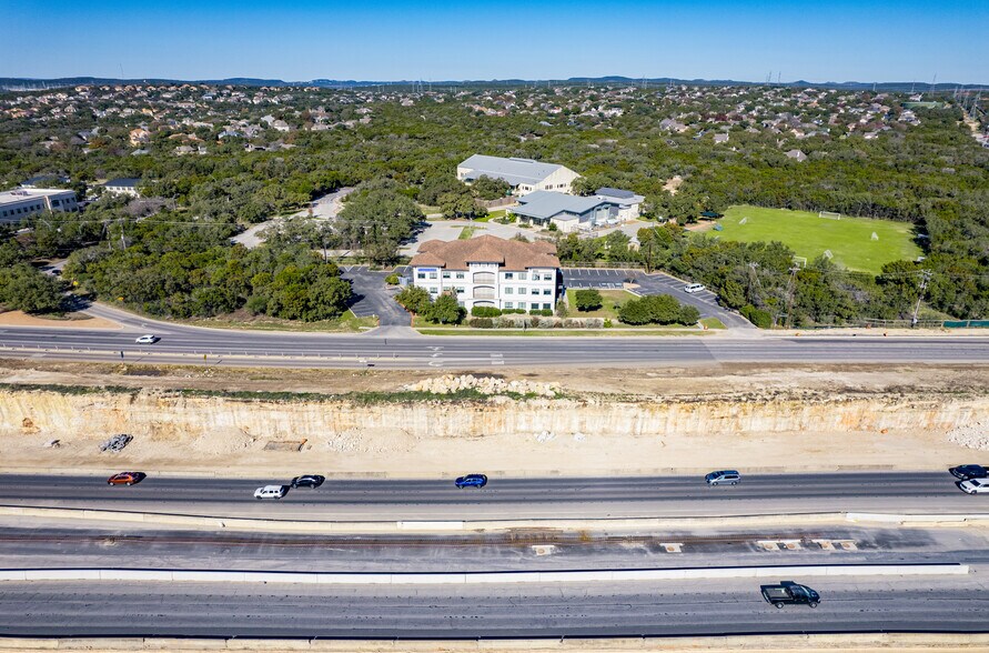 More Photos Of 2511 N Loop 1604, San Antonio Office Residential For Lease