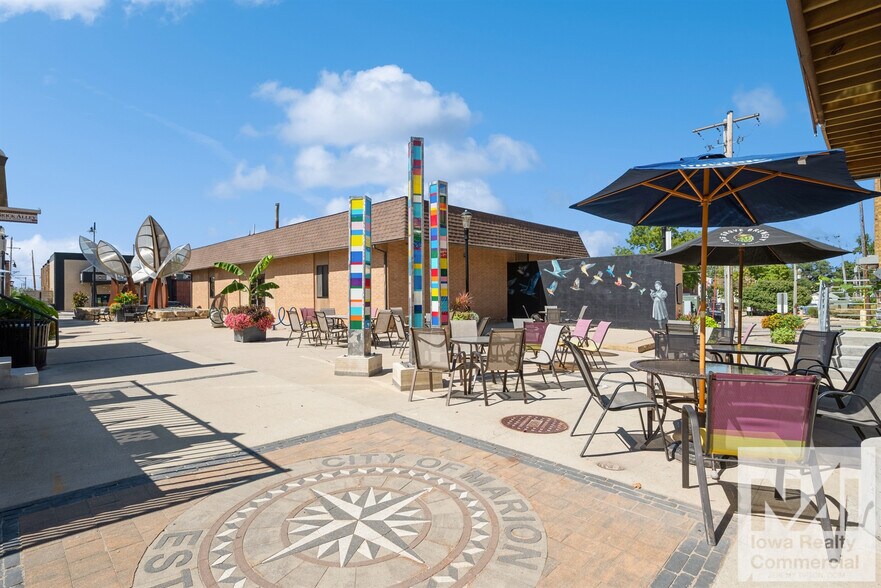 More Photos Of 1000-1030 7th Ave, Marion Freestanding For Lease