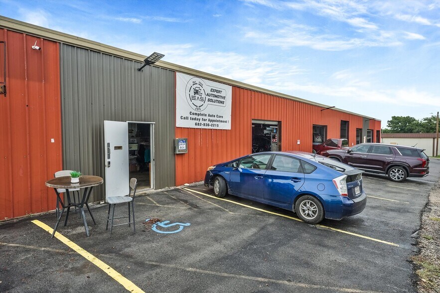 More Photos Of , Granbury Unknown For Sale