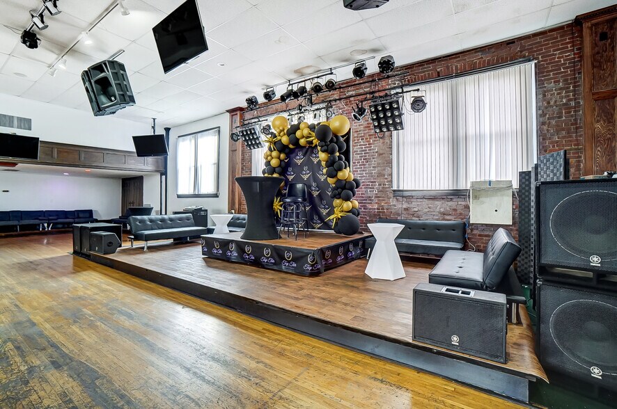 More Photos Of 126 W High St, Springfield Lodge Meeting Hall For Sale