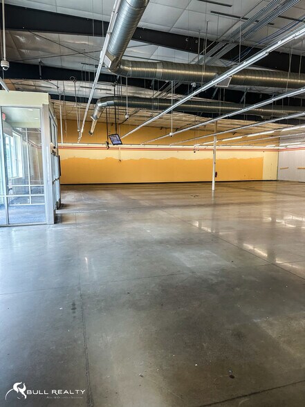 More Photos Of 4300 Vanderbilt Rd, Birmingham Freestanding For Sale