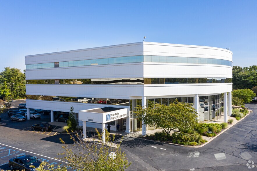 619 River Dr, Elmwood Park, NJ 07407 Office