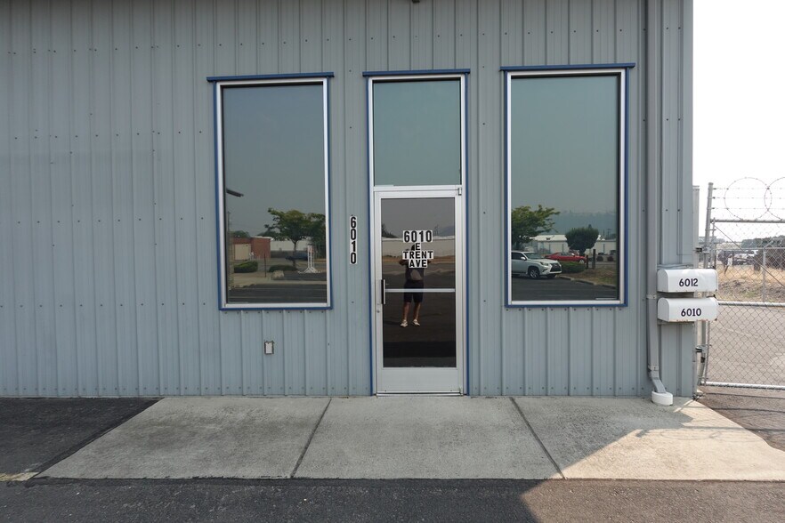 More Photos Of 6010-6012 E Trent Ave, Spokane Showroom For Lease