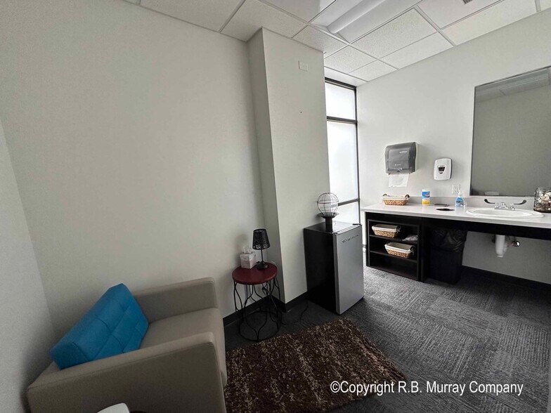 More Photos Of 4124 S McCann Ct, Springfield Medical For Sale