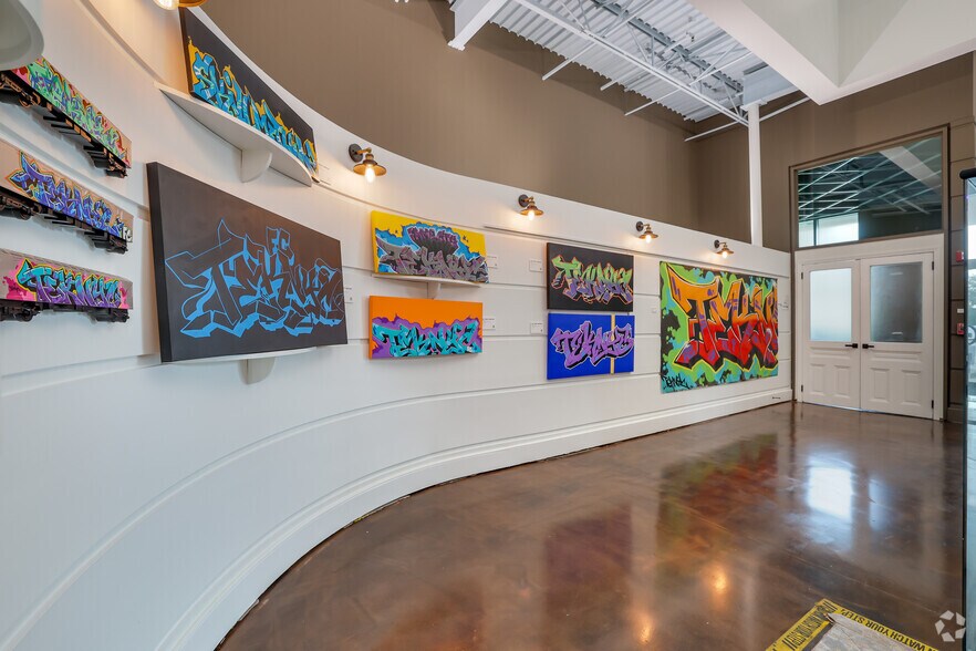 More Photos Of 1001 N Orange Ave, Orlando Coworking Space