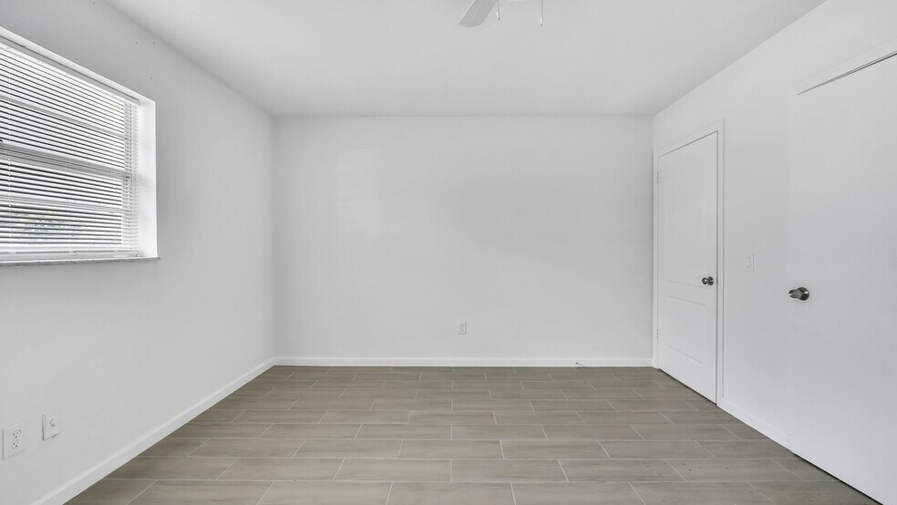 More Photos Of 3883 Park Ln, West Palm Beach Multifamily For Sale