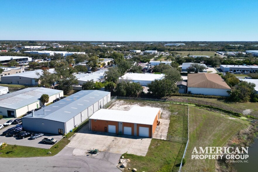 More Photos Of 6099 Deacon Rd, Sarasota Warehouse For Sale