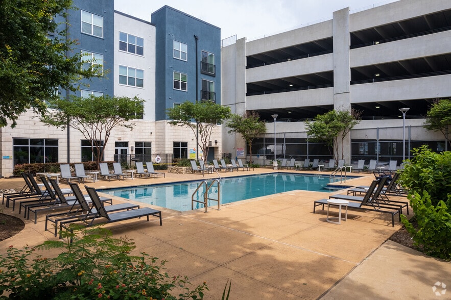 More Photos Of 2717 S Lamar Blvd, Austin Apartments For Lease