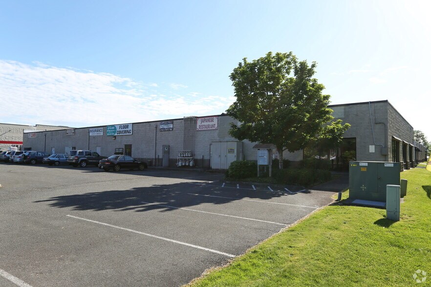 More Photos Of 3323 169th Pl NE, Arlington General Retail For Lease