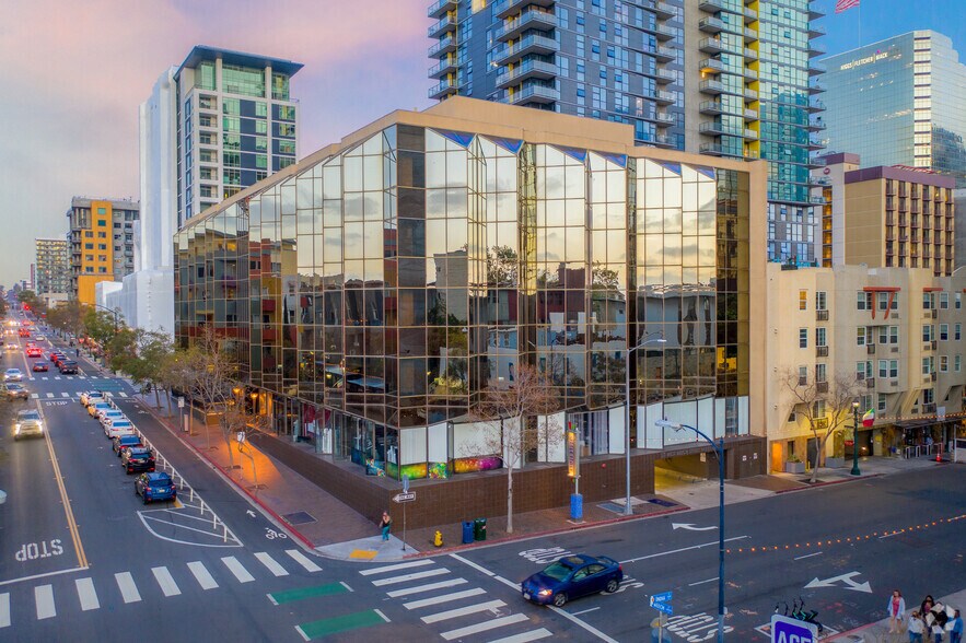 More Photos Of 555 W Beech St, San Diego Office For Lease