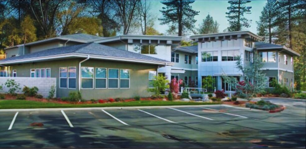 More Photos Of 420 Sierra College Dr, Grass Valley Loft Creative Space For Lease