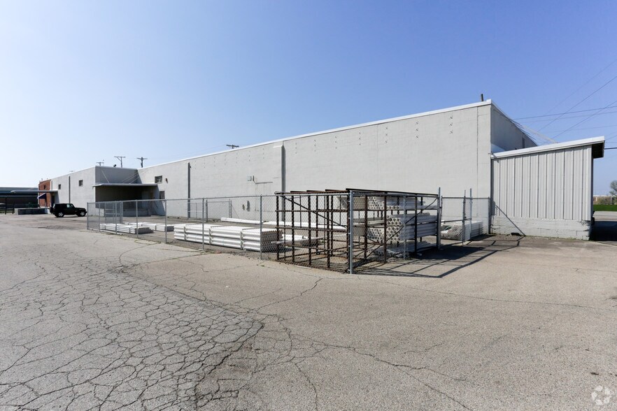 More Photos Of 427 Washington St, Dayton Warehouse For Lease