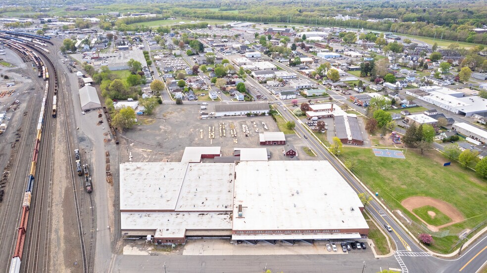 More Photos Of 26 Sears Way, West Springfield Distribution For Sale