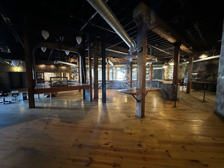 More Photos Of 638 Lake St, Wilson Freestanding For Sale