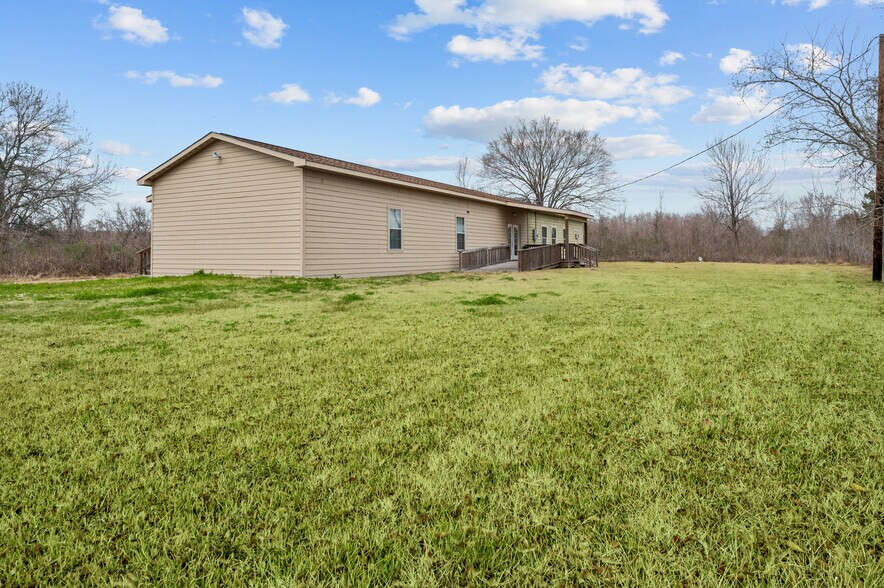 More Photos Of 1208 W Clayton St, Dayton Medical For Sale
