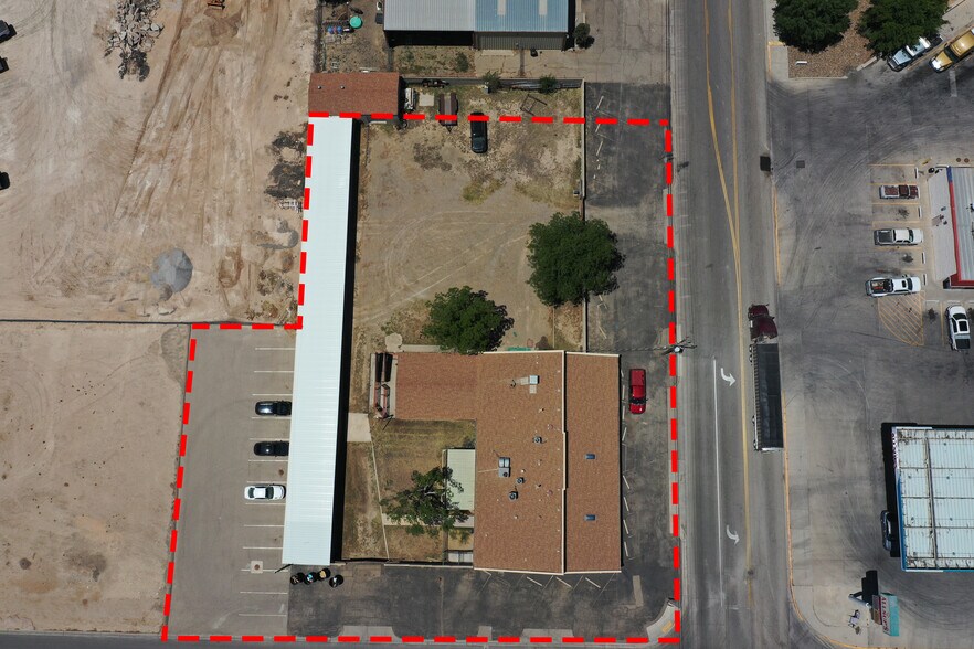 More Photos Of 502 E College Blvd, Roswell Veterinarian Kennel For Sale