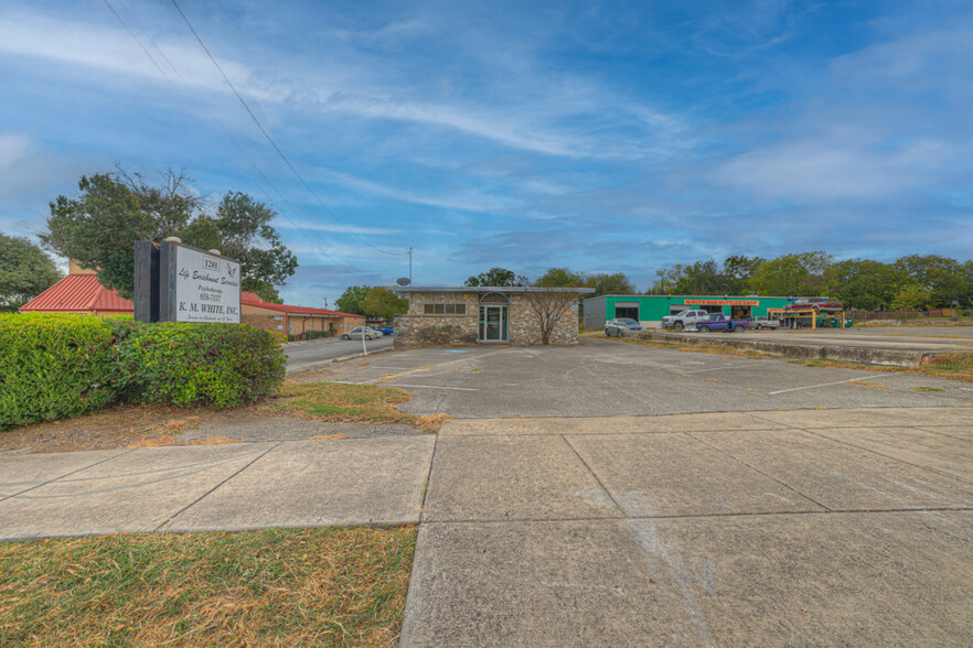 Primary Photo Of 1201 Pat Booker Rd, Universal City Office For Sale