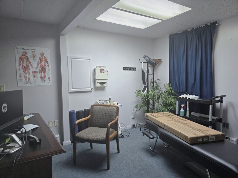 More Photos Of 811 Clifton Ave, Clifton Office For Sale