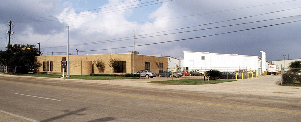 Primary Photo Of 8425 Market St, Houston Manufacturing For Sale