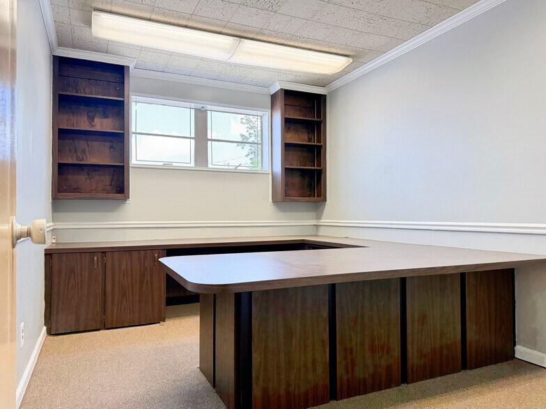 More Photos Of 906 Wilson St NE, Decatur Coworking Space