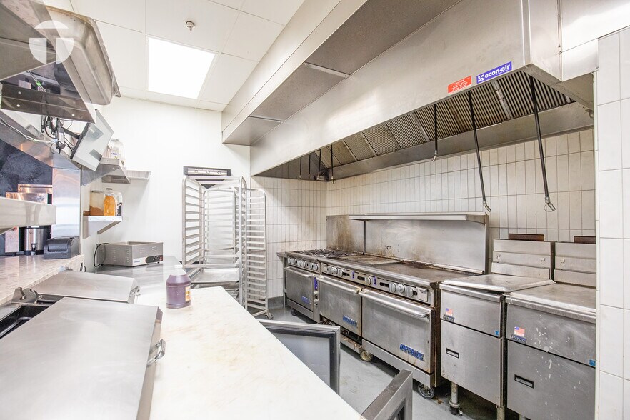 More Photos Of 9700 Railroad St, Elk Grove Restaurant For Lease