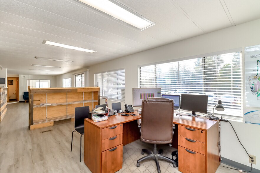 More Photos Of 1710 6th St, Bremerton Office For Sale