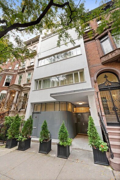 Primary Photo Of 32 E 74th St, New York Apartments For Sale