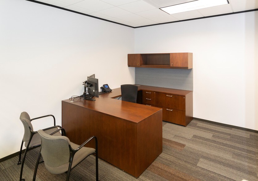 More Photos Of 2925 Briarpark Dr, Houston Office For Lease