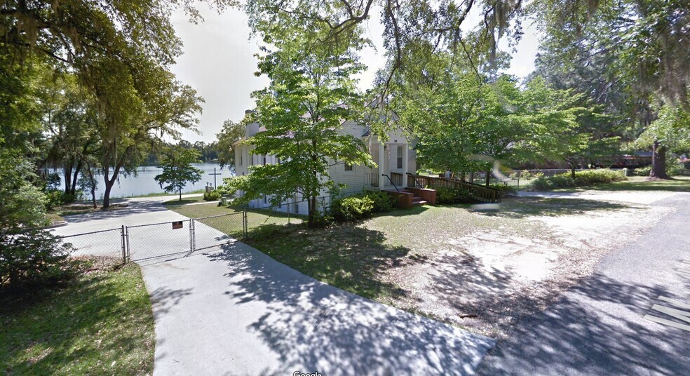 More Photos Of 5474 Worthington Triangle, Lake Park Religious Facility For Sale