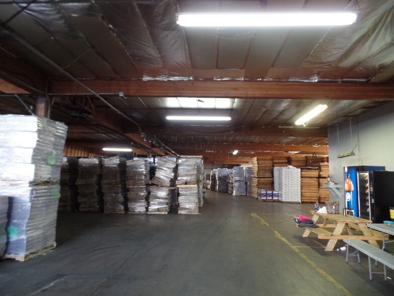 More Photos Of 107 N Wapato Ave, Wapato Warehouse For Lease