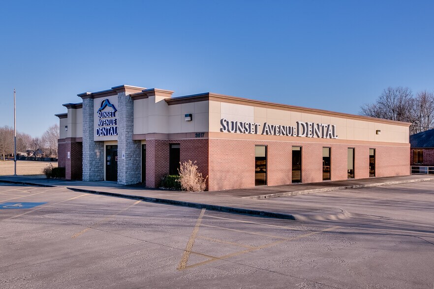 More Photos Of 3617 W Sunset Ave, Springdale Medical For Sale