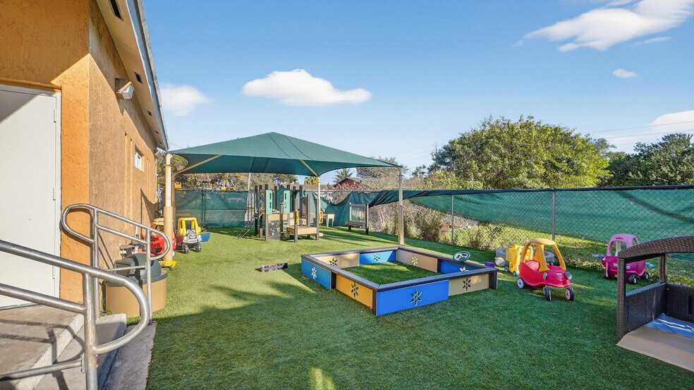 More Photos Of 750 NW 96th St, Miami Daycare Center For Sale