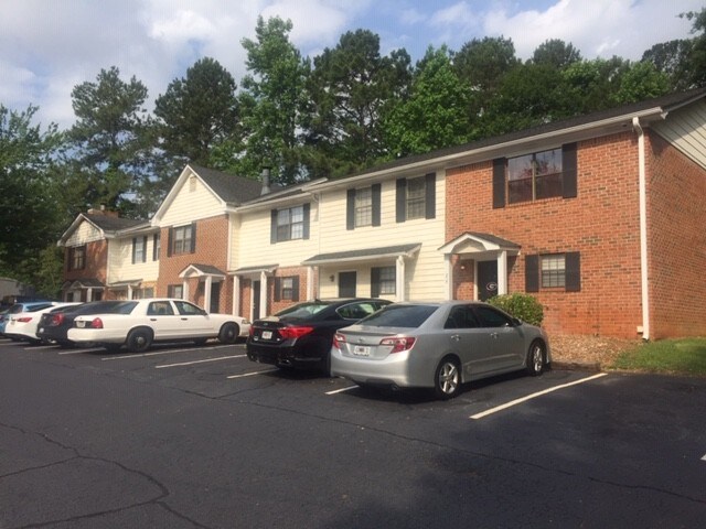 More Photos Of 305 Westchester Dr, Athens Apartments For Sale