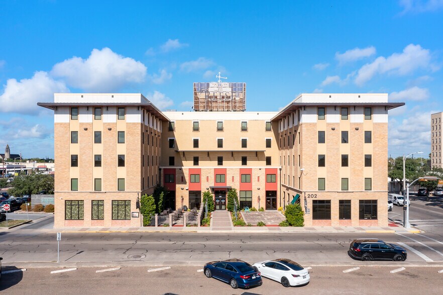 More Photos Of 202 S 1st St, Harlingen Loft Creative Space For Lease